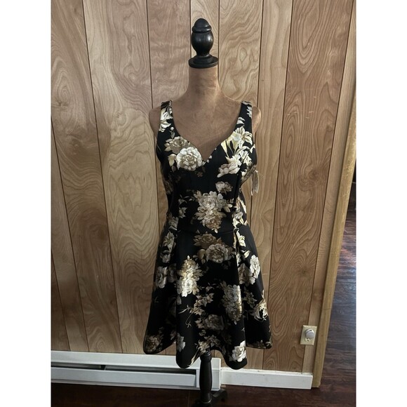 francesca's black and gold dress Collections | Dresses | Francescas Fit Flare Silver Floral Pattern Size M Nwt Maxi dress
